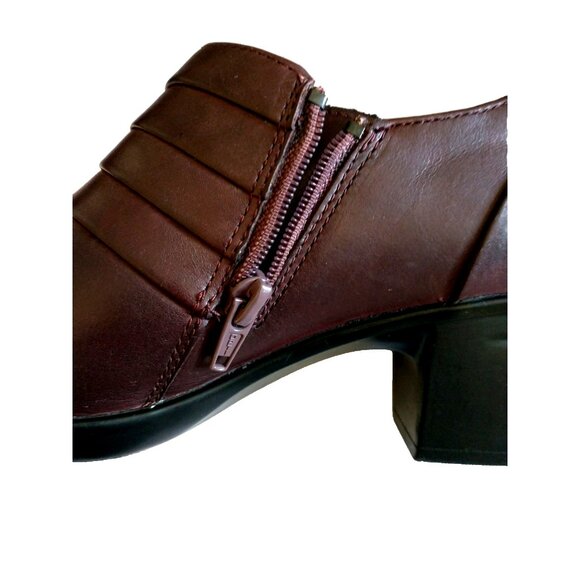 Clarks Emslie Guide Women's Ankle Bootie Shoe Leather Zip Red Brown - 8.5M - Picture 5 of 9